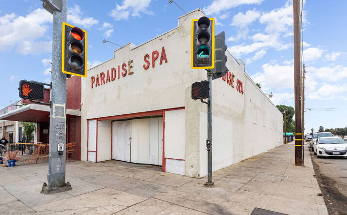 Pictures of Office, Retail property located at 919 N Chester Ave, Bakersfield, CA 93308 for sales - image #1