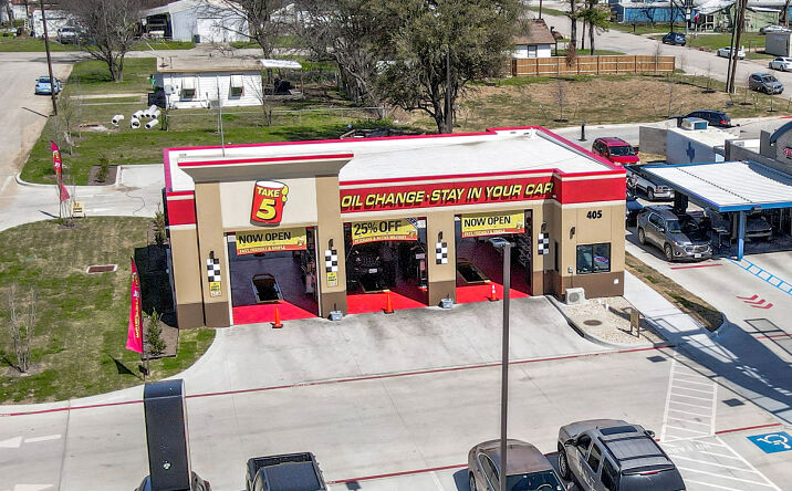 Pictures of Retail property located at 405 US-82, Gainesville, TX 76240 for sales - image #1