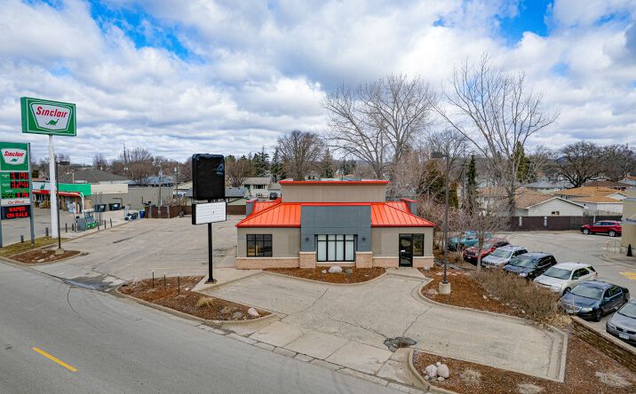 Pictures of Retail property located at 1630 W Service Dr, Winona, MN 55987 for sales - image #1