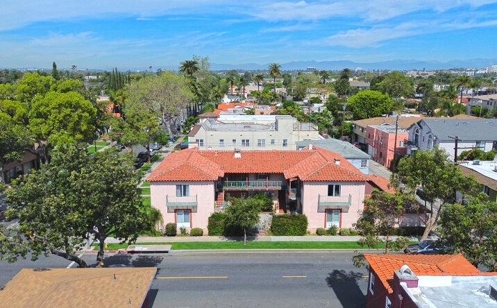 Pictures of Multifamily property located at 2200 Chestnut Ave, Long Beach, CA 90806 for sales - image #1