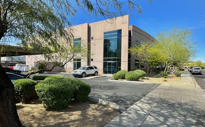 Pictures of Industrial property located at 1733 W Parkside Ln, Phoenix, AZ 85027 for sales - image #1