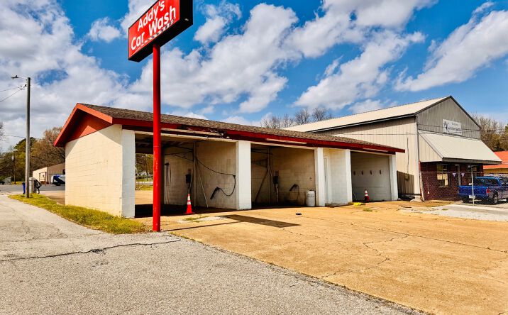 Pictures of Office property located at 215 Main Street, McKenzie, TN 38201 for sales - image #1