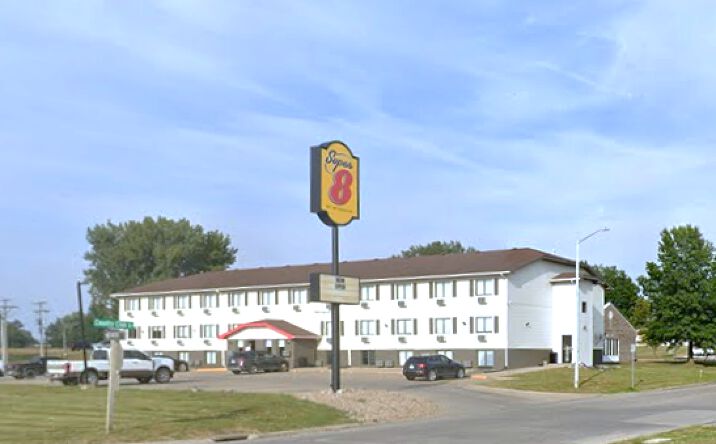 Pictures of Hospitality property located at 1101 Country Club Dr, Kirksville, MO 63501 for sales - image #1