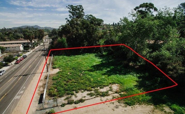 Pictures of Land property located at Vale Terrace Unit 000, Vista, CA 92084 for sales - image #1