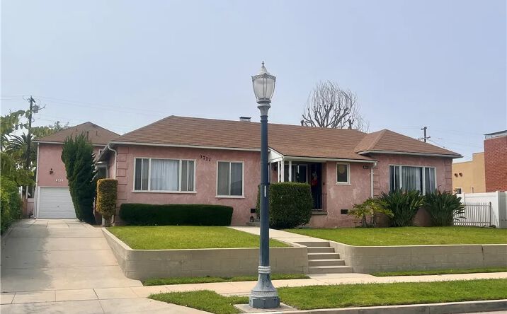 Pictures of Multifamily property located at 3711 Lemon, Long Beach, CA 90807 for sales - image #1