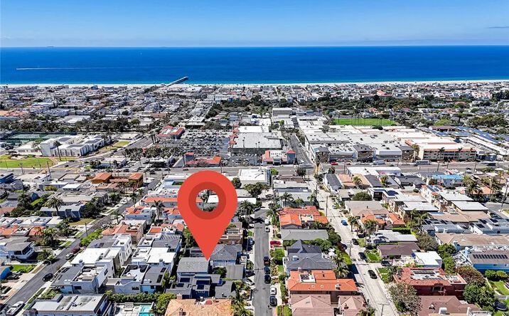 Pictures of Multifamily property located at 944 15th Place, Hermosa Beach, CA 90254 for sales - image #1