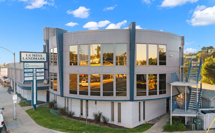 Pictures of Office property located at 7484 University Ave, La Mesa, CA 91942 for sales - image #1
