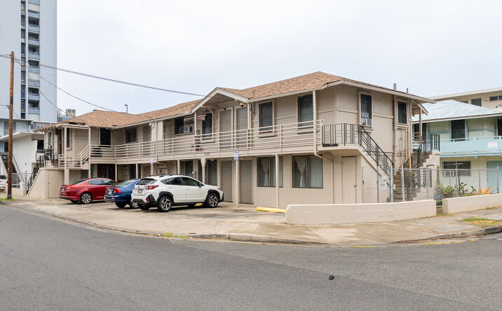 Pictures of Multifamily property located at 2128 Date St, Honolulu, HI 96826 for sales - image #1
