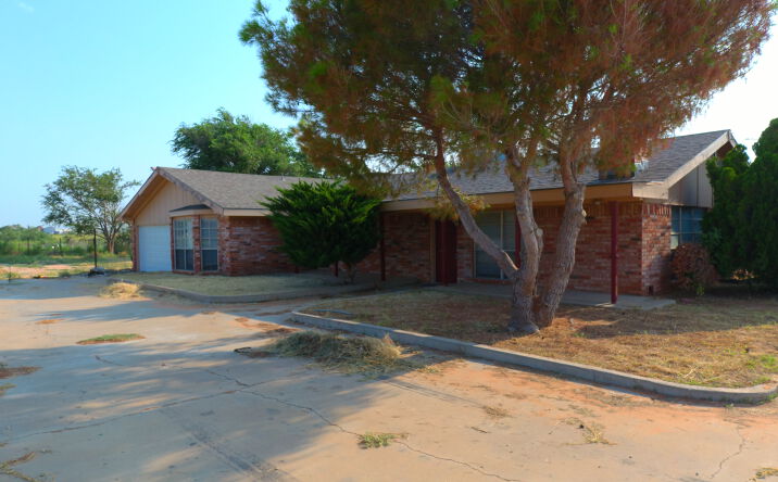 Pictures of Land property located at 901 E County Rd 140, Midland, TX 79706 for sales - image #1