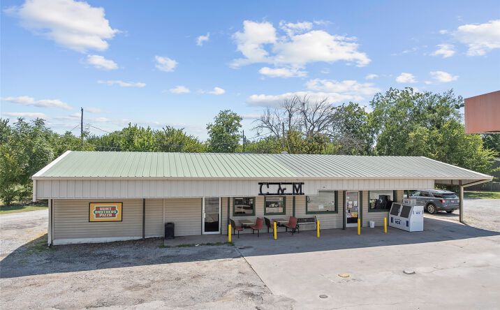 Pictures of Retail property located at 588 Us Highway 70A Highway, Wilson, OK 73463 for sales - image #1
