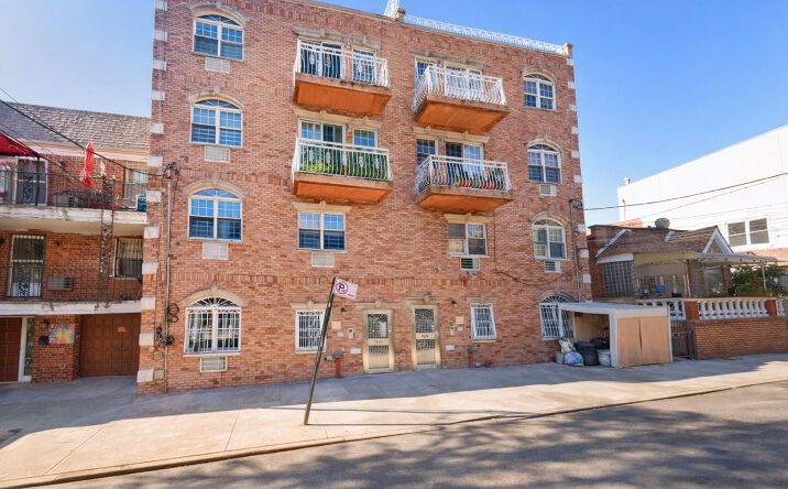 Pictures of Multifamily property located at 5626 & 5628 Van Cleef Street, New York, NY 11368 for sales - image #1