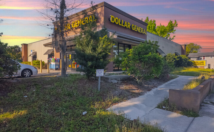 Pictures of Retail property located at 1113 W 1st St, Sanford, FL 32771 for sales - image #1