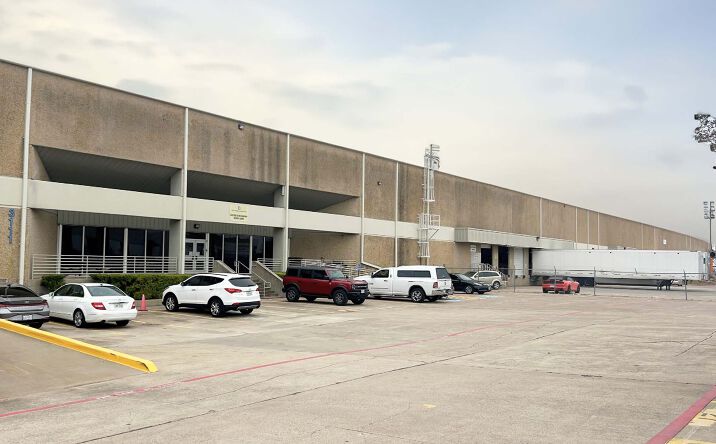 Pictures of Industrial property located at 3051-3111 W Commerce Street, Dallas, TX 75212 for sales - image #1