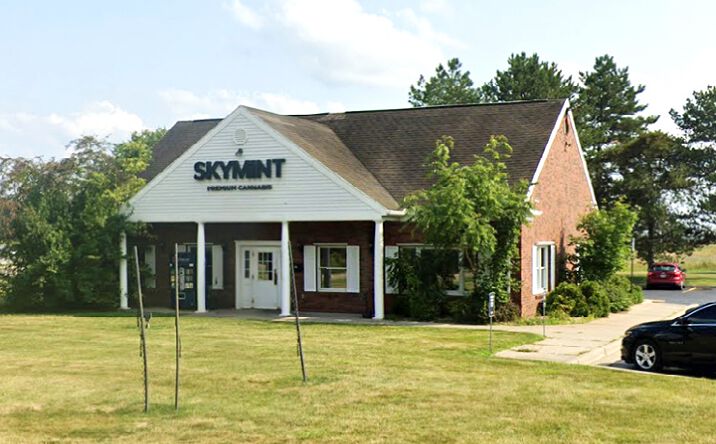 Pictures of Retail property located at 1050 E Main St, Morenci, MI 49256 for sales - image #1