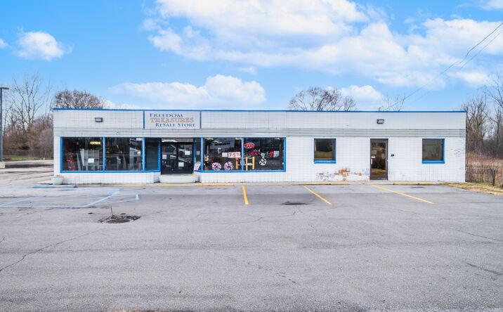 Pictures of Mixed Use, Office, Retail property located at 5378 Fenton Rd, Flint, MI 48507 for sales - image #1