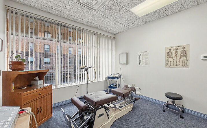 Pictures of Office property located at 300 Walnut St, Des Moines, IA 50309 for sales - image #1