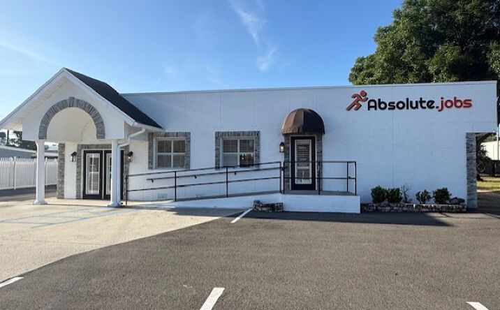 Pictures of Office property located at 310 Doris Dr, Lakeland, FL 33813 for sales - image #1