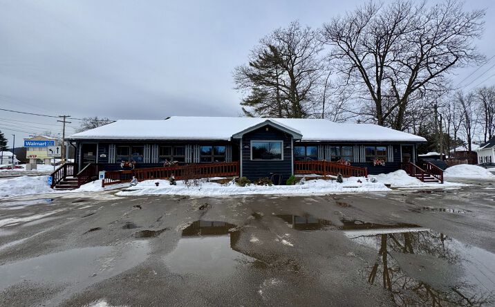 Pictures of Hospitality, Business for Sale property located at 202 Central St, Haverhill, NH 03785 for sales - image #1