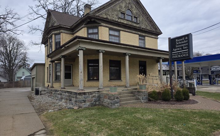 Pictures of Office property located at 219 E Lawrence Ave, Charlotte, MI 48813 for sales - image #1