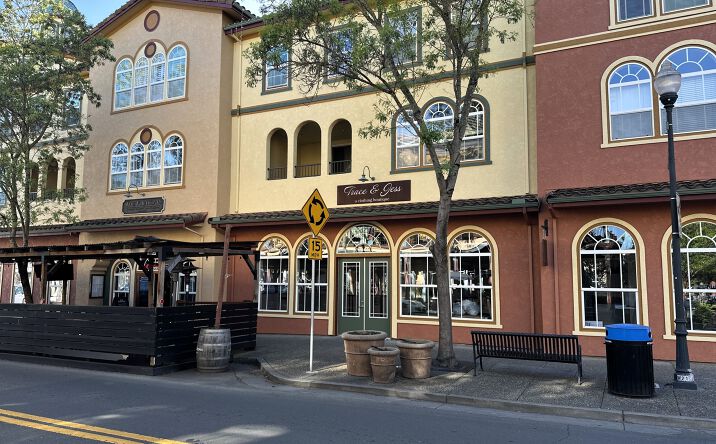 Pictures of Retail property located at 9061 Windsor Rd, Windsor, CA 95492 for sales - image #1