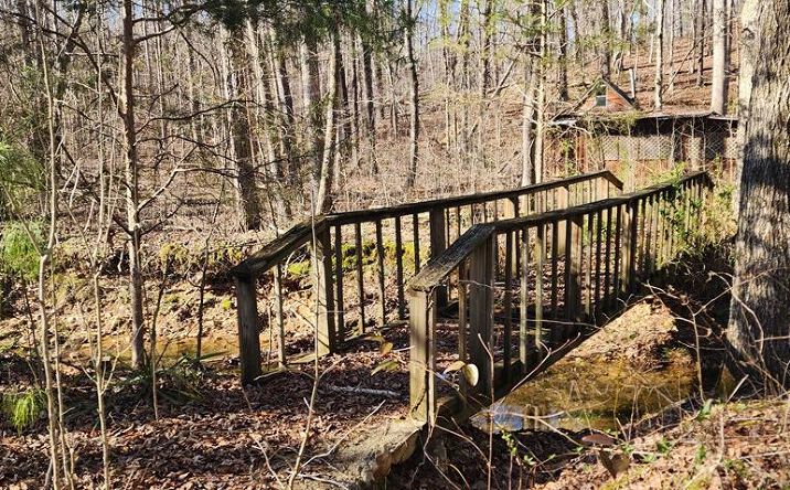 Pictures of Land, Multifamily property located at 610 Maple Acres, Holladay, TN 38341 for sales - image #1