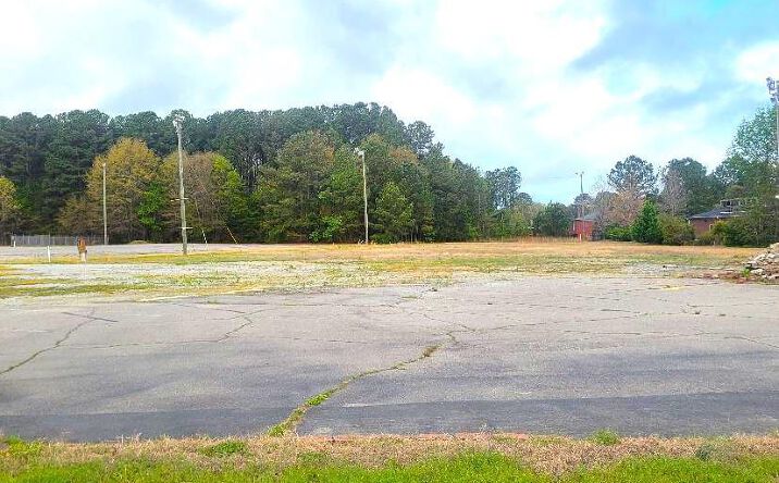 Pictures of Land property located at 1611 East 10th Street, Roanoke Rapids, NC 27870 for sales - image #1
