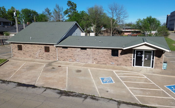 Pictures of Business for Sale, Office property located at 1002 E Cherry St, Cushing, OK 74023, 1010 East Cherry Street, Cushing, OK 74023 for sales - image #1