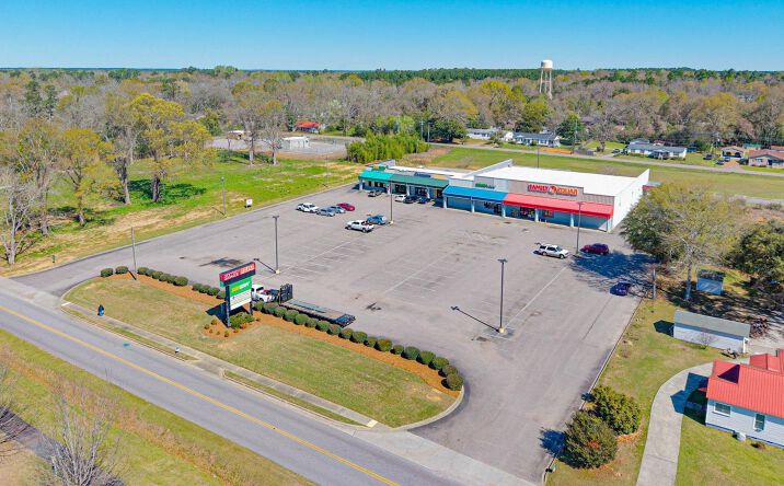 Pictures of Retail property located at 12522-12536 W Main St, Williston, SC 29853 for sales - image #1