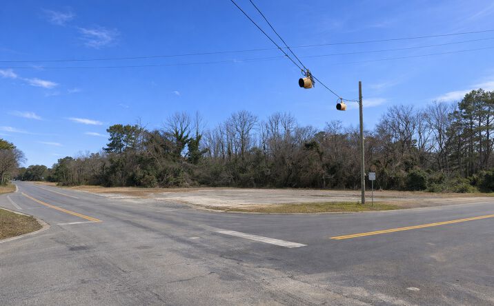 Pictures of Land property located at 5220 Camden Hwy, Rembert, SC 29128 for sales - image #1