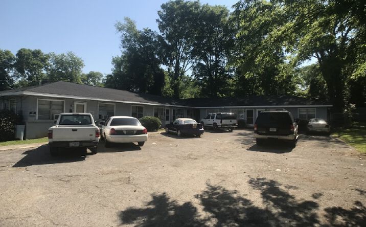 Pictures of Multifamily property located at 955 47th St N, Birmingham, AL 35212 for comps - image #1
