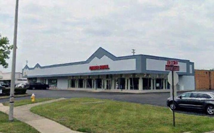 Pictures of Retail, Industrial, Mixed Use property located at 2671 S Dixie Ave, Kettering, OH 45409 for sales - image #1