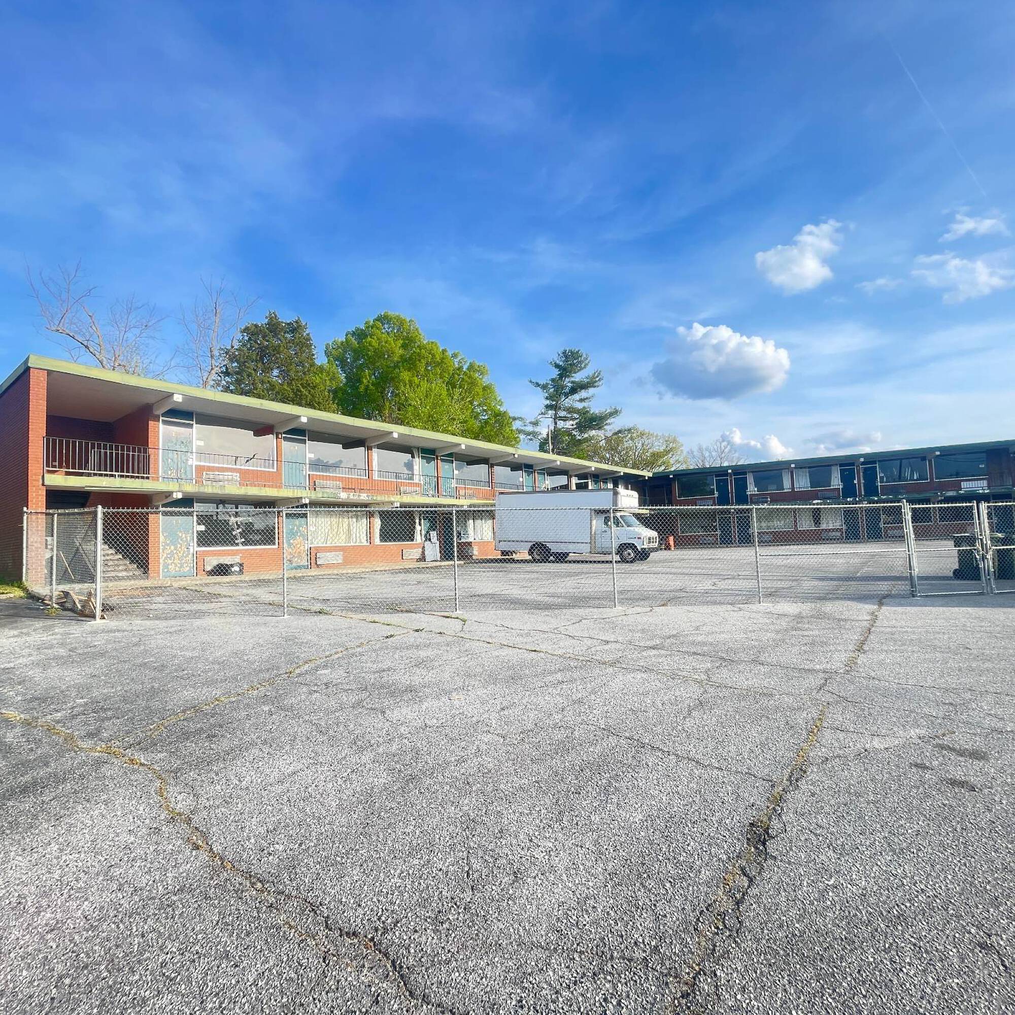 407 National Hwy, Thomasville, NC 27360