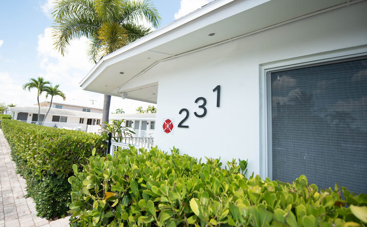 Pictures of Multifamily property located at 231 SW 15th St, Pompano Beach, FL 33060 for sales - image #1
