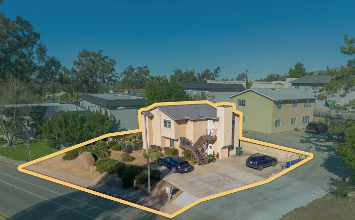 Pictures of Multifamily property located at 1960 Arnold Way, Alpine, CA 91901 for sales - image #1