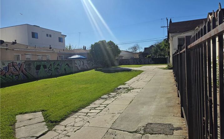 Pictures of Land property located at 7411 S Normandie, Los Angeles, CA 90044 for sales - image #1
