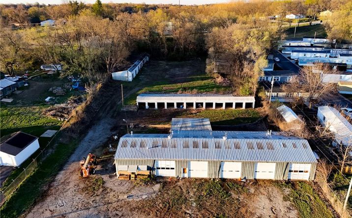 Pictures of Retail, Self Storage property located at 2519 Garfield Avenue, St Joseph, MO 64503 for sales - image #1