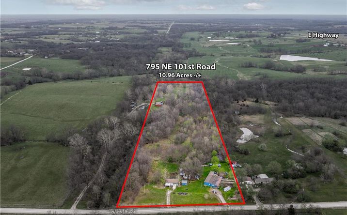 Pictures of Land, Multifamily property located at 795 NE 101 Road, Warrensburg, MO 64093 for sales - image #1