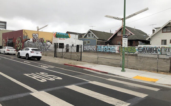 Pictures of Retail, Land property located at 901 E 12th St, Oakland, CA 94606 for sales - image #1