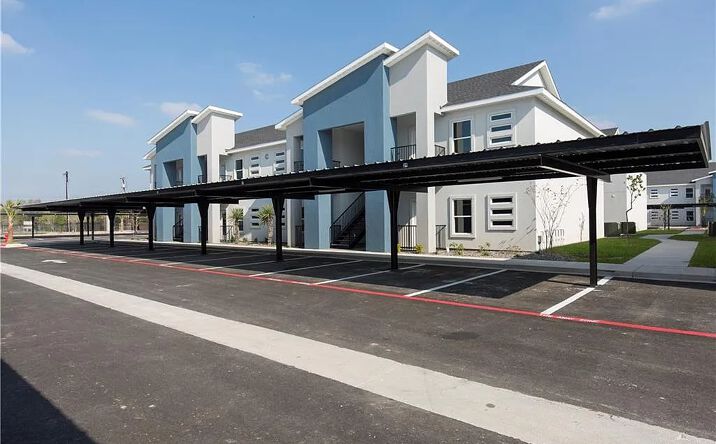 Pictures of Multifamily property located at 915 N 15th Pl, Edinburg, TX 78541 for sales - image #1