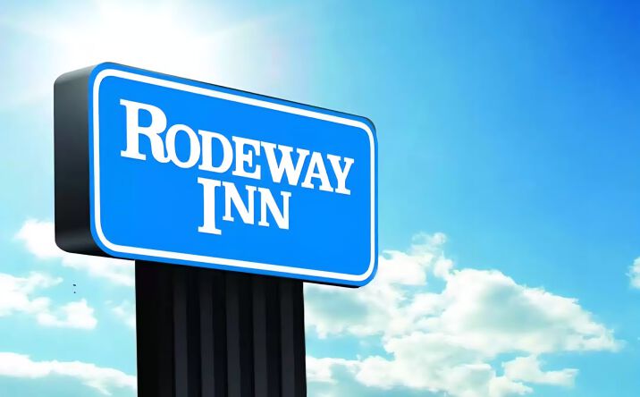 Pictures of Hospitality property located at 2119 James B White Hwy N, Whiteville, NC 28472 for sales - image #1