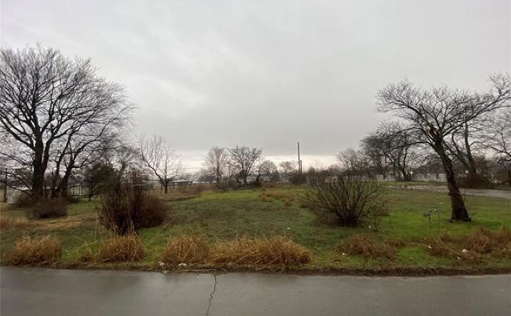 Pictures of Land property located at 15923 E Newton Place, Tulsa, OK 74116 for sales - image #1