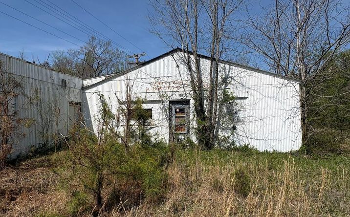 Pictures of Industrial property located at 1095 Skippers Road, Emporia, VA 23947 for sales - image #1
