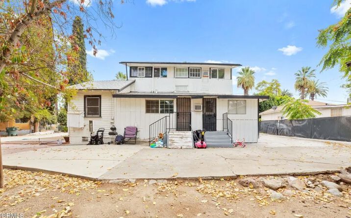 Pictures of Multifamily property located at 3633 Kansas Avenue, Riverside, CA 92507 for sales - image #1