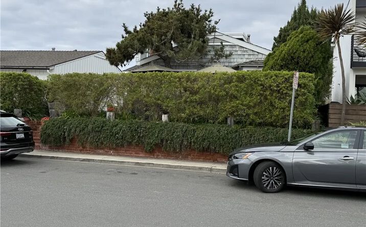 Pictures of Multifamily property located at 266 Grandview, Laguna Beach, CA 92651 for sales - image #1