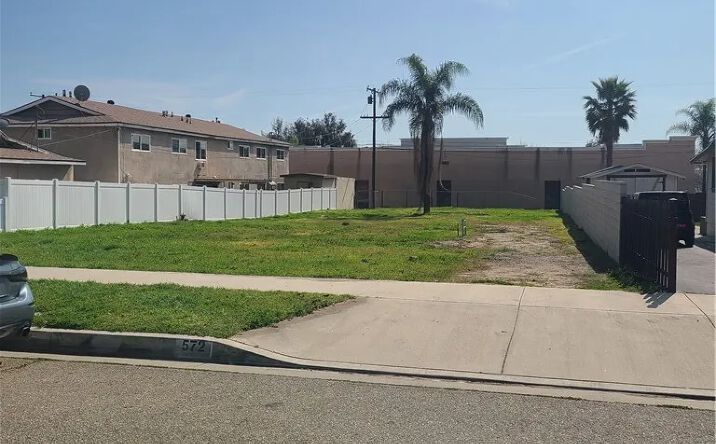 Pictures of Land property located at 572 West, Upland, CA 91786 for sales - image #1