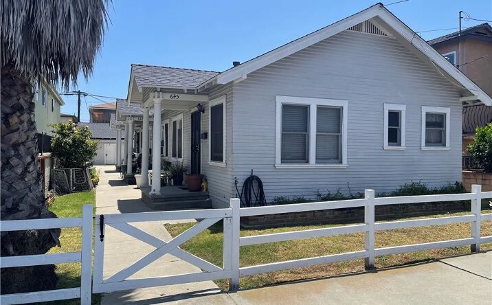 Pictures of Multifamily property located at 645 W 21st, San Pedro, CA 90731 for sales - image #1
