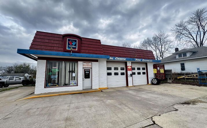 Pictures of Industrial, Office property located at 144 S CONGRESS Street, Rushville, IL 62681 for sales - image #1