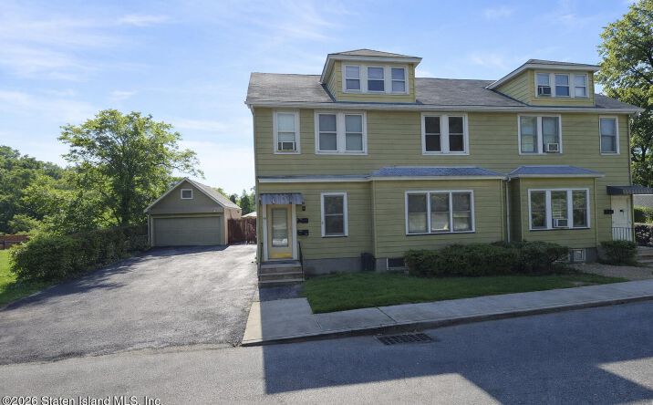 Pictures of Multifamily property located at 43 Rockland Avenue, Staten Island, NY 10306 for sales - image #1