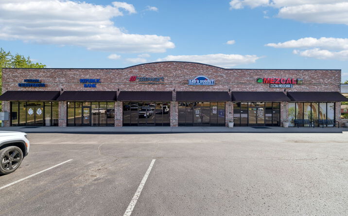 Pictures of Office, Retail property located at 120 Kedron Pkwy, Spring Hill, TN 37174 for sales - image #1