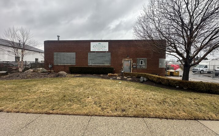 Pictures of Industrial property located at 17331 Stephens Rd, Eastpointe, MI 48021 for sales - image #1
